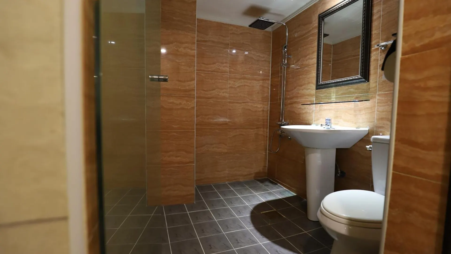 Incheon Bupyeong Hotel Ruwa